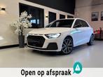 Audi A1 Sportback 25 TFSI Cam|Keyless|CarPlay|Nav|Xenon|Matr, Auto's, Stof, Zwart, 95 pk, Wit