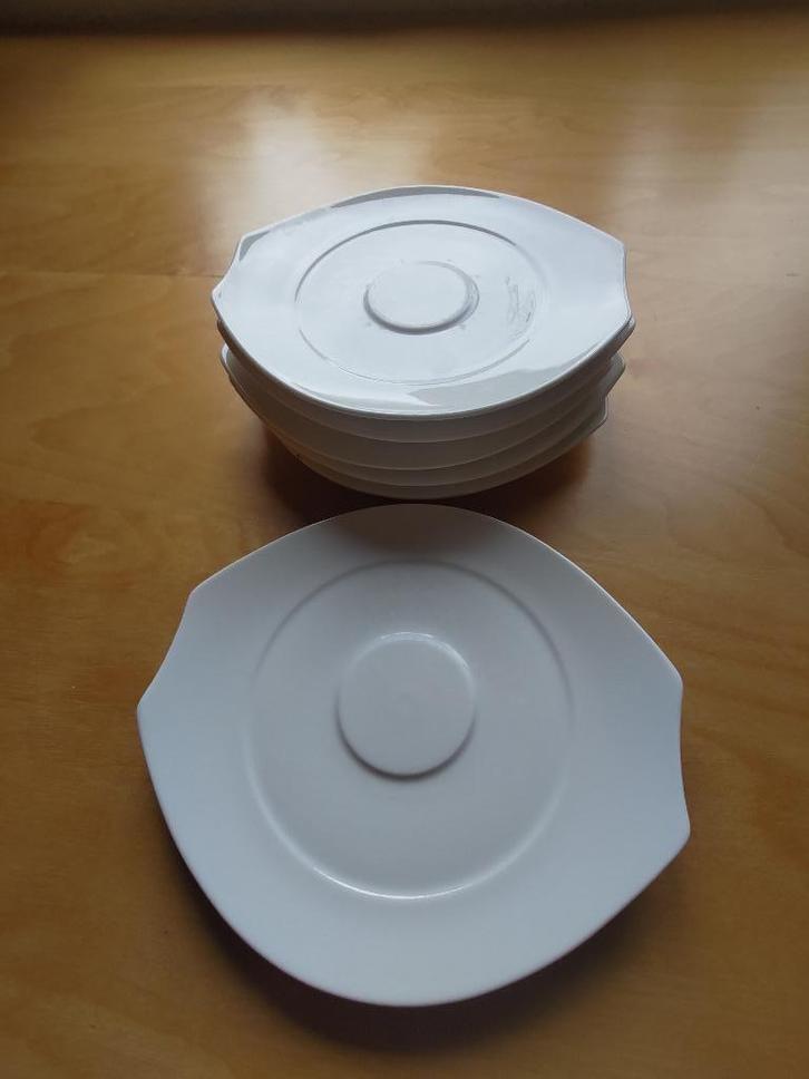 Villeroy & Boch, model Alba. 6 koffieschotels, Huis en Inrichting, Keuken | Servies, Gebruikt, Kop(pen) en/of Schotel(s), Effen