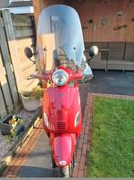 Scooter kleur rood, Ophalen, Overige modellen, Zo goed als nieuw, Benzine