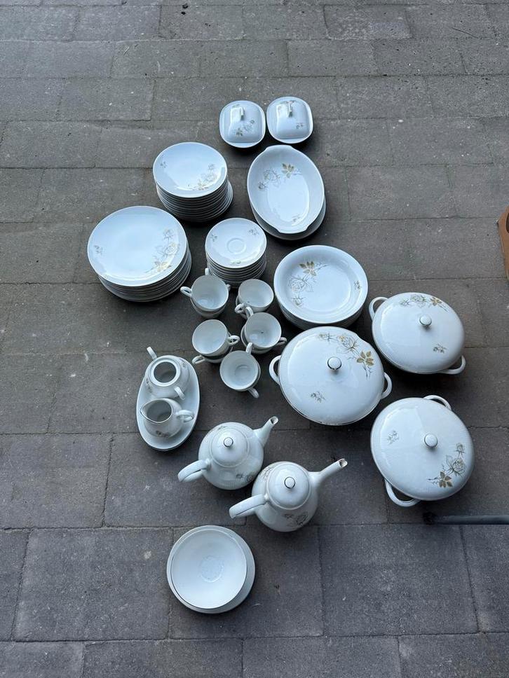 Bavaria Servies Izgs - Compleet!, Huis en Inrichting, Keuken | Servies, Zo goed als nieuw, Overige stijlen, Porselein, Ophalen