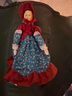 Antieke pop met Stoffen Kleding, Ophalen of Verzenden