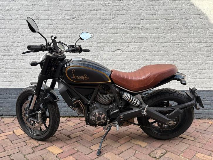 Ducati Scrambler Uniek - 2015 - 21.994 km, Motoren, Motoren | Ducati, Particulier, Toermotor, meer dan 35 kW, 2 cilinders, Minimaal motorrijbewijs A1