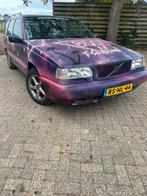 Volvo 850 2.5 I 20V 1995 (motorschade), Auto's, Volvo, Voorwielaandrijving, Zwart, Overige kleuren, Leder en Stof