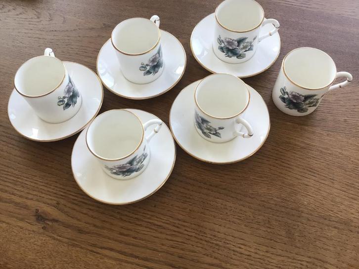 Servies, Huis en Inrichting, Keuken | Servies, Gebruikt, Kop(pen) en/of Schotel(s), Overige stijlen, Porselein, Ophalen of Verzenden