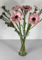 Mond geblazen vaasje met zwierige vaas rand, Huis en Inrichting, Overige kleuren, Ophalen of Verzenden, Minder dan 50 cm, Glas