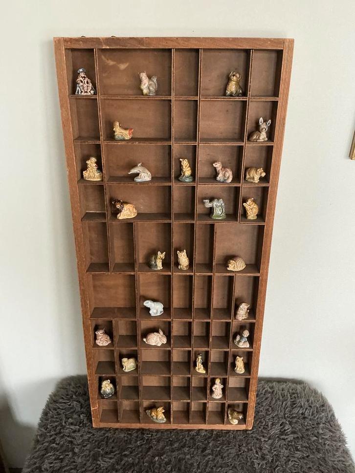 Letterbak met vintage Wade Whimsies beeldjes uit Engeland, Verzamelen, Beelden en Beeldjes, Zo goed als nieuw, Dier, Ophalen of Verzenden