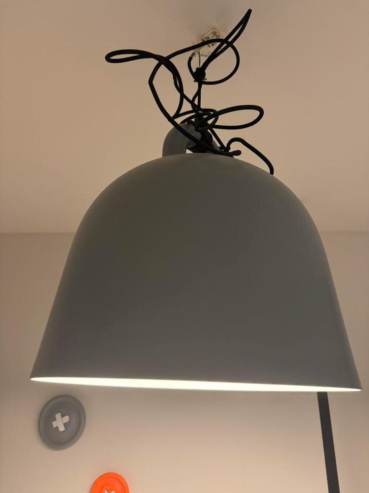 Normann Copenhagen Bell Lamp Grijs Medium, Huis en Inrichting, Lampen | Hanglampen, Zo goed als nieuw, Minder dan 50 cm, Metaal