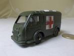 1959 Dinky Toys 80F RENAULT AMBULANCE MILITAIRE. I.g.st., Ophalen of Verzenden, Zo goed als nieuw, Bus of Vrachtwagen, Dinky Toys