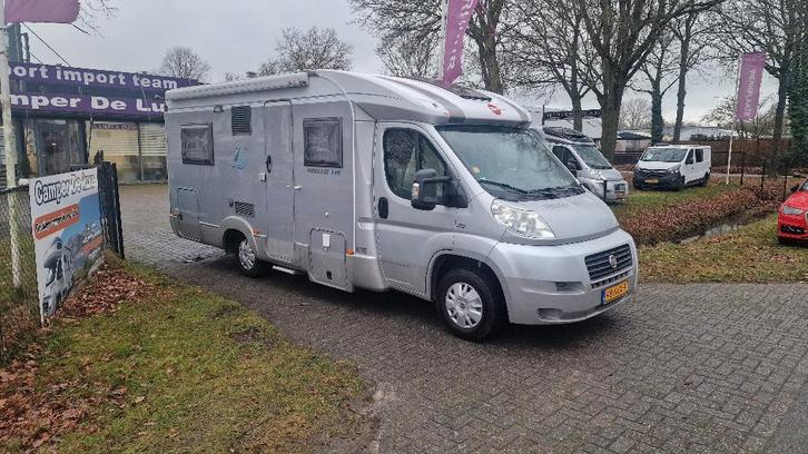 Burstner T615 Fransbed, Gelijkvloers ,Laag Fietsenrek,MaxFan, Caravans en Kamperen, Campers, Bedrijf, tot en met 4, Half-integraal