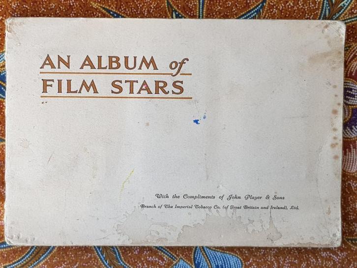 Oud Engels album met sigarettenplaatjes van filmsterren 1936, Antiek en Kunst, Antiek | Woonaccessoires, Ophalen of Verzenden