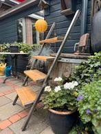 Creatief zelfgemaakt design trapje. oerdegelijk en nieuw., Doe-het-zelf en Verbouw, Ladders en Trappen, Ophalen, Nieuw, Trap