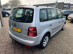 Volkswagen Touran 1.4 TSI Trendline - Motor Storing, Auto's, Volkswagen, Voorwielaandrijving, Gebruikt, 4 cilinders, Bedrijf