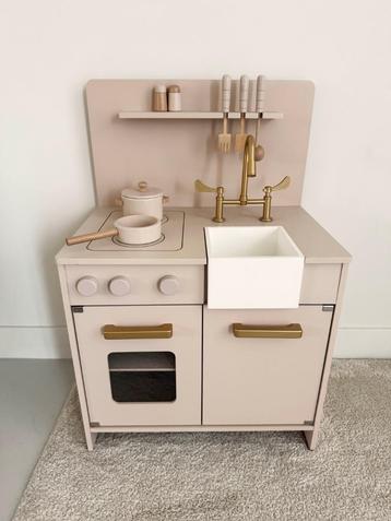 Petite Amelie roze houten kinder keukentje speelkeuken  beschikbaar voor biedingen