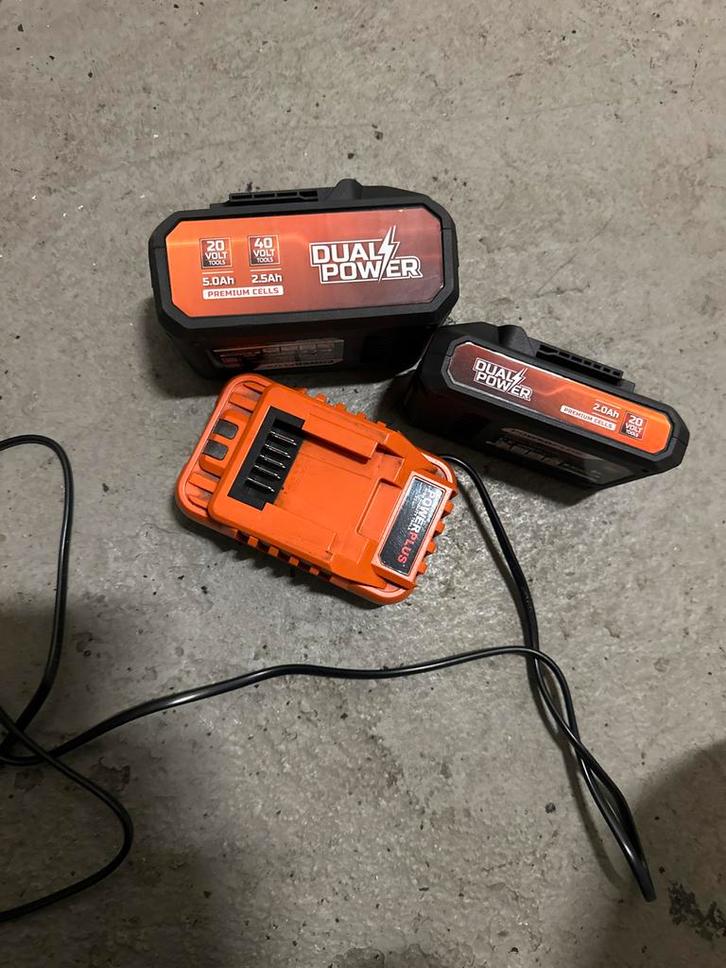 Powerplus Accu's + Oplader, Doe-het-zelf en Verbouw, Gereedschap | Machine-onderdelen en Toebehoren, Gebruikt, Ophalen