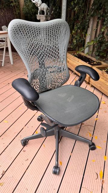 Herman Miller Mirra 1 - Topstaat, Nieuwe Onderdelen! beschikbaar voor biedingen