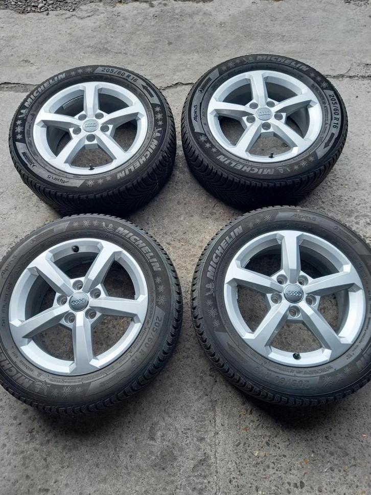 Velgen Winterset Origineel 16inch Audi Q2, Auto-onderdelen, Banden en Velgen, Banden en Velgen, Winterbanden, 16 inch, 205 mm