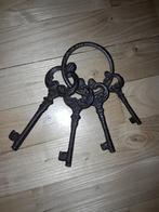 Oude decoratieve sleutelbos, Antiek en Kunst, Ophalen of Verzenden