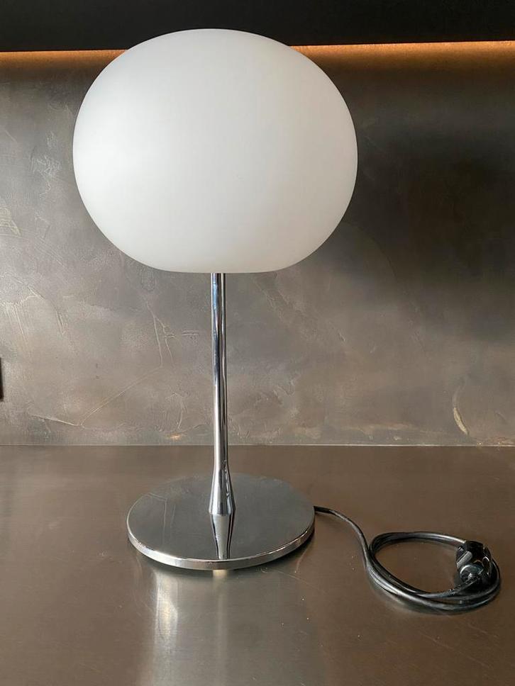 Mooie Glo-Ball  Tafellamp van Flos, Huis en Inrichting, Lampen | Tafellampen, Gebruikt, Glas, Ophalen