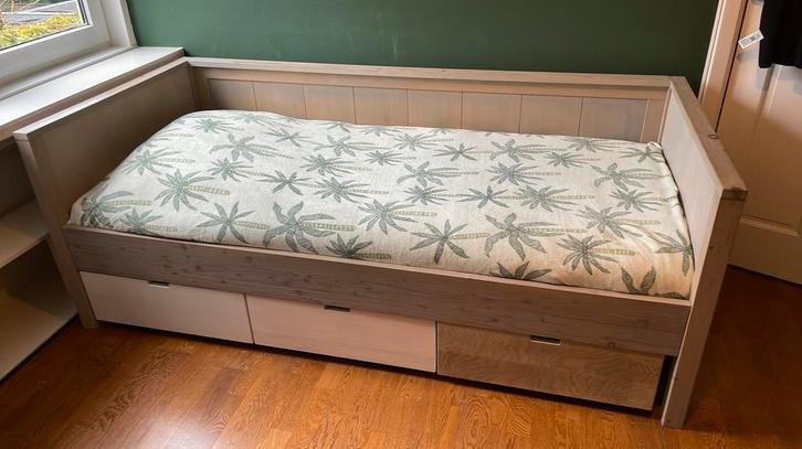 Bopita basic wood set kajuitbed 90/200 + wandkastje, Huis en Inrichting, Slaapkamer | Complete slaapkamers, Gebruikt, Eenpersoons
