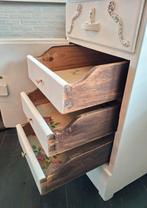 Apart Brocante/ Vintage kastje met deurtje en 4 laden, Ophalen
