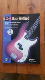 Basgitaar lesboek Bass Method met CD, Basgitaar, Overige genres, Les of Cursus, Ophalen of Verzenden
