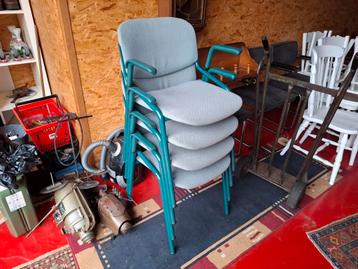 4x Eromes Armstoel stoelen stapelbaar gebruikt. Zie omschr,  beschikbaar voor biedingen