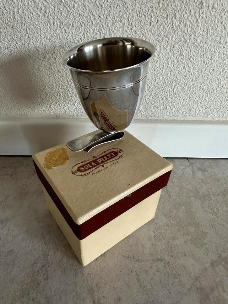 zwaar verzilverd lepelvaasje met klemmetje van Sola - Pleet, Antiek en Kunst, Antiek | Keukenbenodigdheden, Ophalen of Verzenden