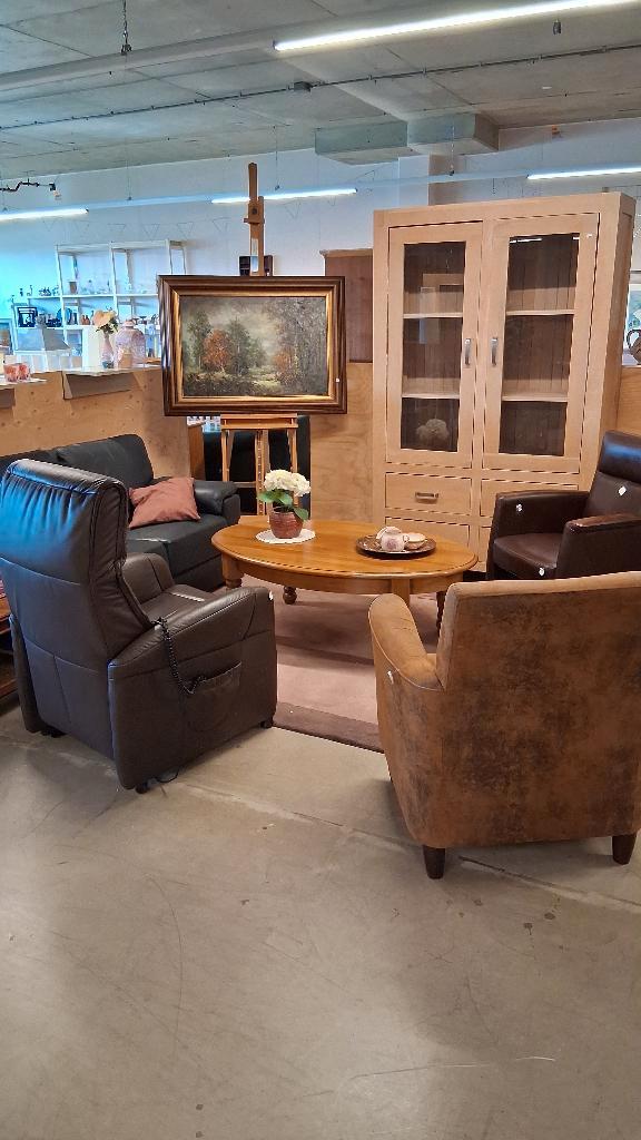 meubelen, Huis en Inrichting, Complete eetkamers, Gebruikt, 8 stoelen of meer, Ophalen