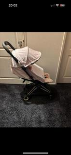 Cybex Coya buggy roze met beugel, Kinderen en Baby's, Kinderwagens en Combinaties, Verstelbare duwstang, Zo goed als nieuw, Ophalen