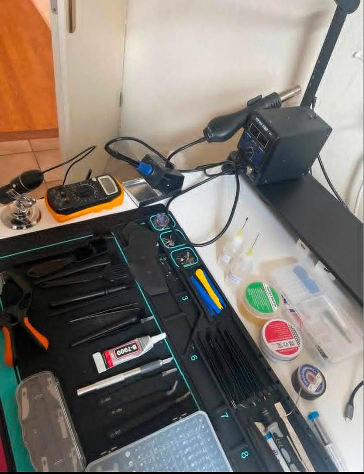 Wegens stoppen met hobby: Complete reparatieset te koop voor, Telecommunicatie, Overige Telecommunicatie, Zo goed als nieuw, Ophalen of Verzenden