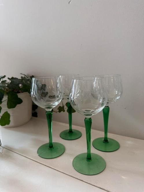 Set van 4 wijnglazen jaren 70 vintage groene voet, Antiek en Kunst, Antiek | Glas en Kristal, Ophalen of Verzenden