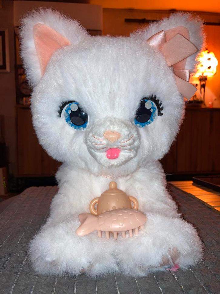 Bella de Kat - Petz Club Knuffel, Kinderen en Baby's, Speelgoed | Knuffels en Pluche, Zo goed als nieuw, Poes, Ophalen of Verzenden