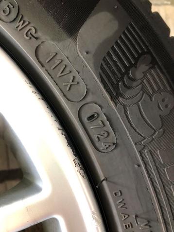 Volvo Crius velgen en banden 16” beschikbaar voor biedingen