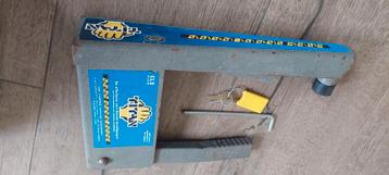 Wielklem + Disselslot in 1 koop beschikbaar voor biedingen