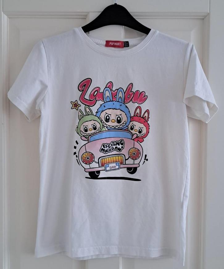 Labubu x Pop Mart T-shirt Exciting Macaron 152-158 art 49833, Kinderen en Baby's, Kinderkleding | Maat 152, Zo goed als nieuw