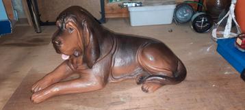 Beeldje bloedhond / Sint Hubertushond hondenbeeld beschikbaar voor biedingen