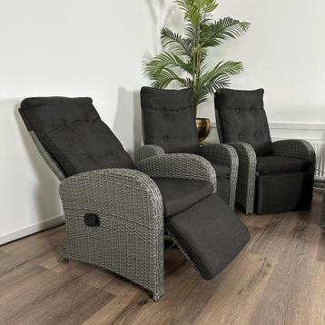 4x Luxe verstelbare loungestoelen – grijs wicker – top staat beschikbaar voor biedingen