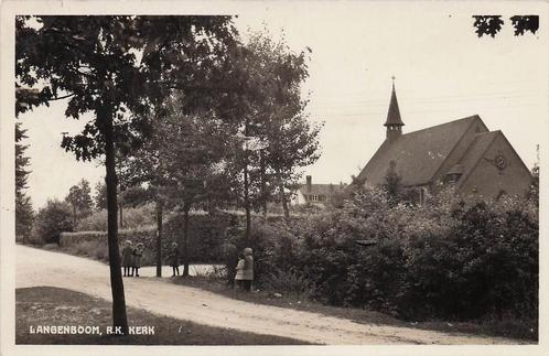 U737 Langenboom Mill R.K. Kerk - A Schonk Escharen 1934 -, Verzamelen, Ansichtkaarten | Nederland, Gelopen, Noord-Brabant, 1920 tot 1940