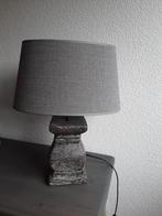 Tafellamp Tom landelijk sober bruin vergrijst in nieuwstaat, Overige materialen, Ophalen of Verzenden, Minder dan 50 cm, Landelijk