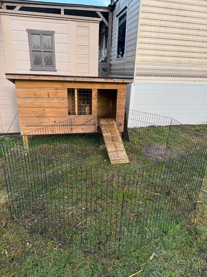 Groot konijnenhok!, Dieren en Toebehoren, Pluimvee | Toebehoren, Zo goed als nieuw, Kippenhok of Kippenren, Ophalen