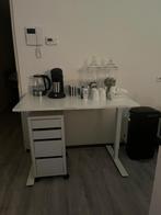 IKEA Hoog Laag Bureau Wit - Kleine Beschadiging, Huis en Inrichting, Ophalen, In hoogte verstelbaar, Gebruikt, Stabureau