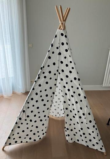 Tipi speeltent  beschikbaar voor biedingen