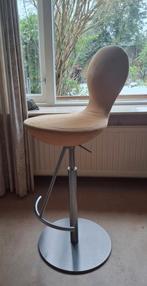 Varier Bureaukruk - Ergonomisch en Stijlvol. Okergele suede, Ophalen, Gebruikt, In hoogte verstelbaar, 1 kruk