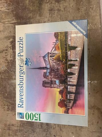Puzzel notre dam beschikbaar voor biedingen