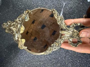 Antieke Handspiegel met Metalen Frame beschikbaar voor biedingen