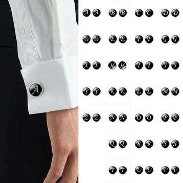 Manchetknopen Met Alfabet Letter Initialen Zwart Manchet beschikbaar voor biedingen