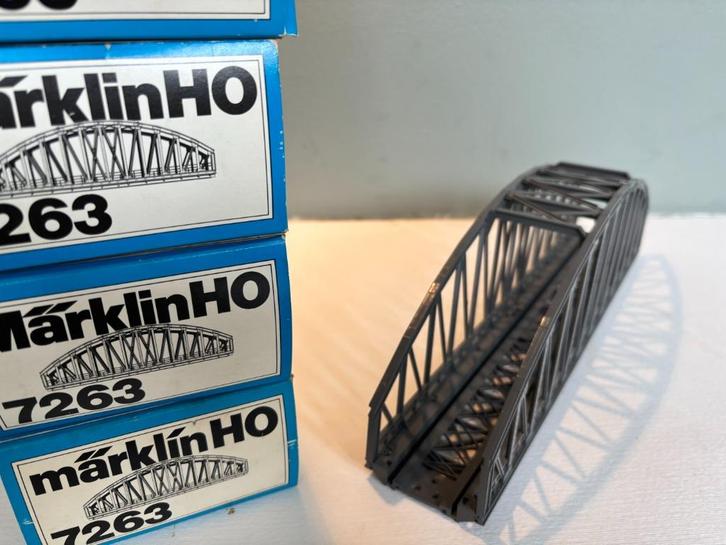 Märklin 7263 boogbruggen kunststof voor M en K rails, Hobby en Vrije tijd, Modeltreinen | H0, Zo goed als nieuw, Brug, Tunnel of Gebouw
