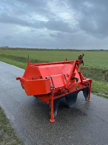Twee-rijige frontklapper Amac  beschikbaar voor biedingen