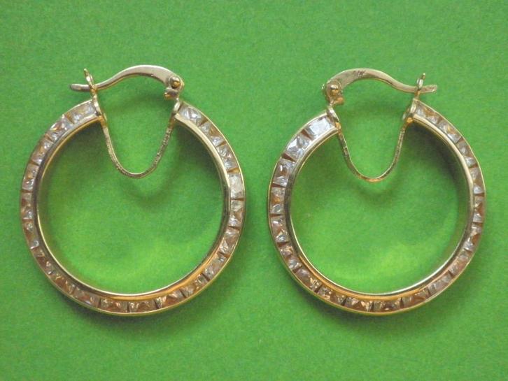 Prachtige 14 Kt Gouden Creolen met glinsterende zirkoniaas, Sieraden, Tassen en Uiterlijk, Antieke sieraden, Oorbellen, Goud, Verzenden