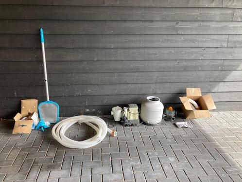 Zandfilterpomp en allerlei reinigingsmiddelen voor zwembad, Tuin en Terras, Zwembad-toebehoren, Zo goed als nieuw, Filter, Ophalen